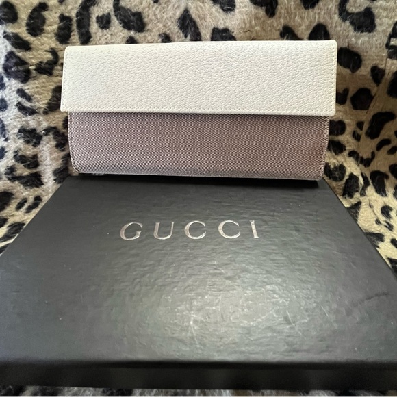 Christmas sale 🎄🎅🏻🎁 SPECIAL Authentic Gucci wallet -Very Gently Used - Picture 3 of 16